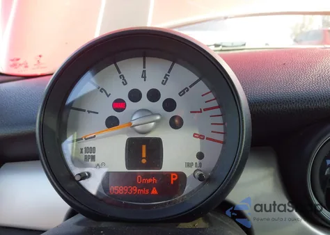 2014 Mini Clubman Cooper z USA, uszkodzony, nr VIN WMWZF3C52ET492659